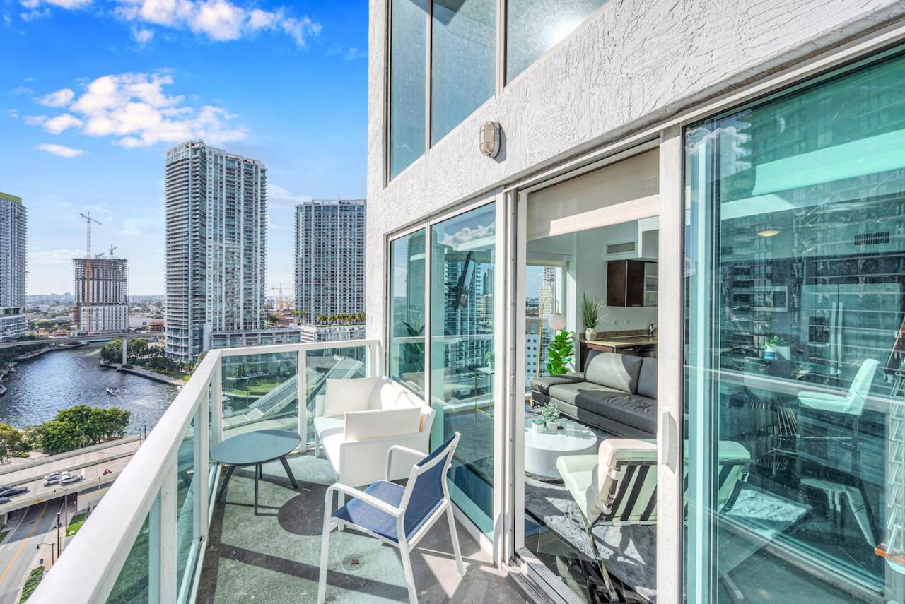 Iconic 2 Bedroom Loft Brickell-Stunning Views Miami Exterior photo